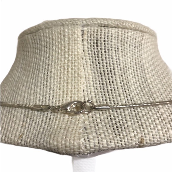 EUC Rhinestone Circle Necklace - Picture 4 of 4